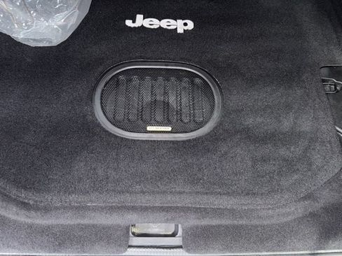Used 2016 Jeep Wrangler Unlimited Rubicon AWD/4WD image 23