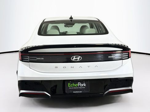 Used 2024 Hyundai Sonata SEL FWD image 7