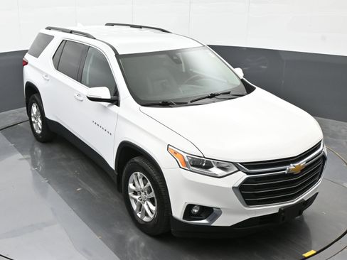 Used 2020 Chevrolet Traverse LT w/ Driver Confidence II Package image 34
