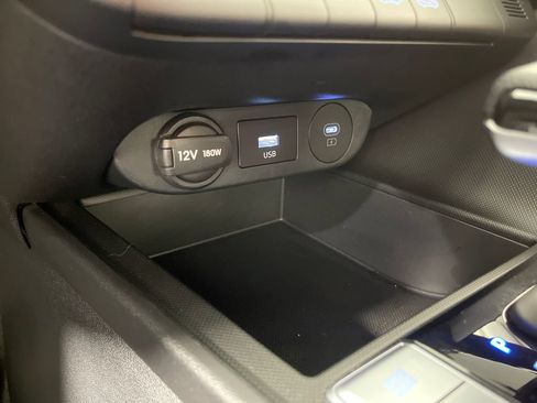 Certified 2025 Hyundai Elantra Hybrid FWD image 32
