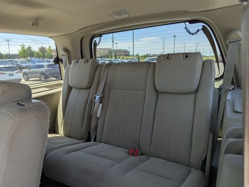 Used 2014 Ford Expedition XLT RWD image 28