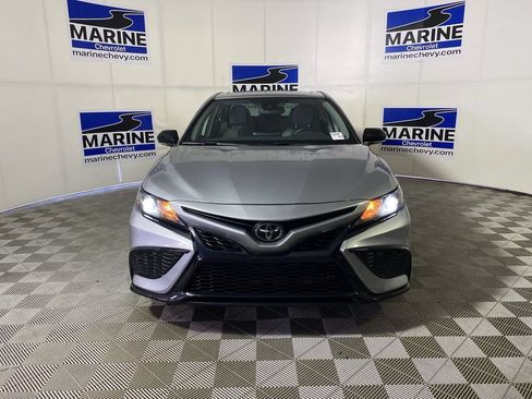 Used 2024 Toyota Camry SE w/ Cold Weather Package FWD image 15