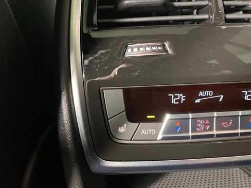 Certified 2025 BMW X7 M60i AWD/4WD image 30
