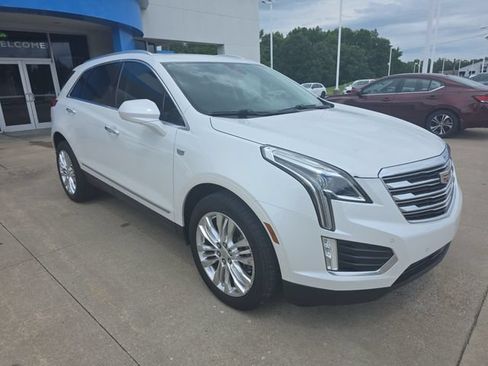 Used 2017 Cadillac XT5 Premium Luxury w/ Advanced Security Package FWD image 7