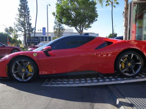 Used 2022 Ferrari SF90 Stradale image 5