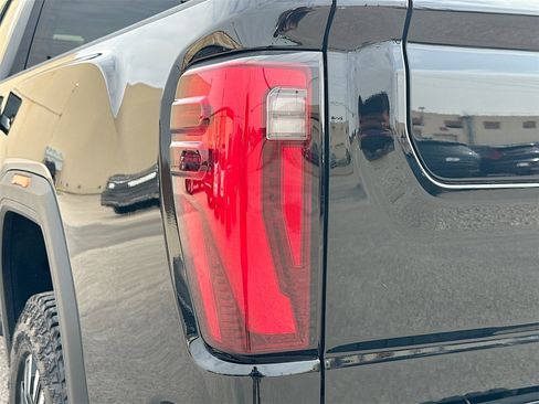 Used 2024 GMC Sierra 3500 Denali Ultimate image 16