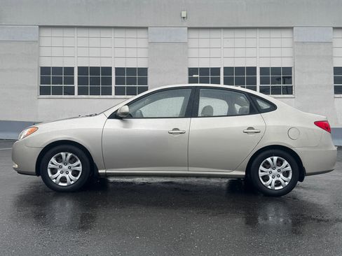 Used 2009 Hyundai Elantra GLS w/ Popular Equipment Pkg 2 image 4