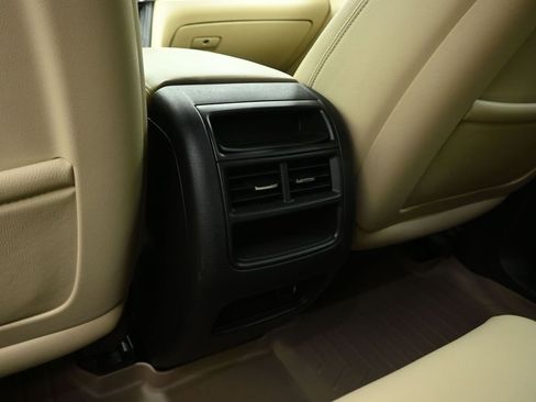 Used 2017 Cadillac XT5 FWD image 18