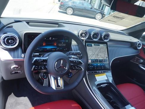 New 2024 Mercedes-Benz GLC 43 AMG 4MATIC image 9