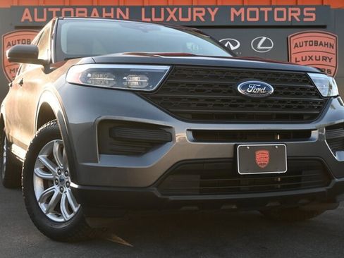 Used 2021 Ford Explorer 4WD image 1