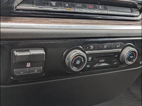 Used 2024 Chevrolet Silverado 2500 LT image 17