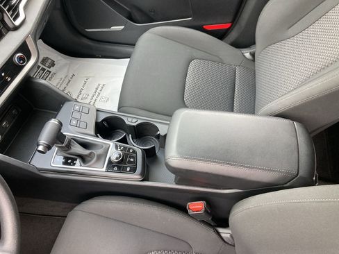 Used 2024 Kia Sportage LX image 24