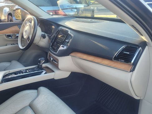 Used 2020 Volvo XC90 T6 Inscription w/ Protection Package Premier image 32