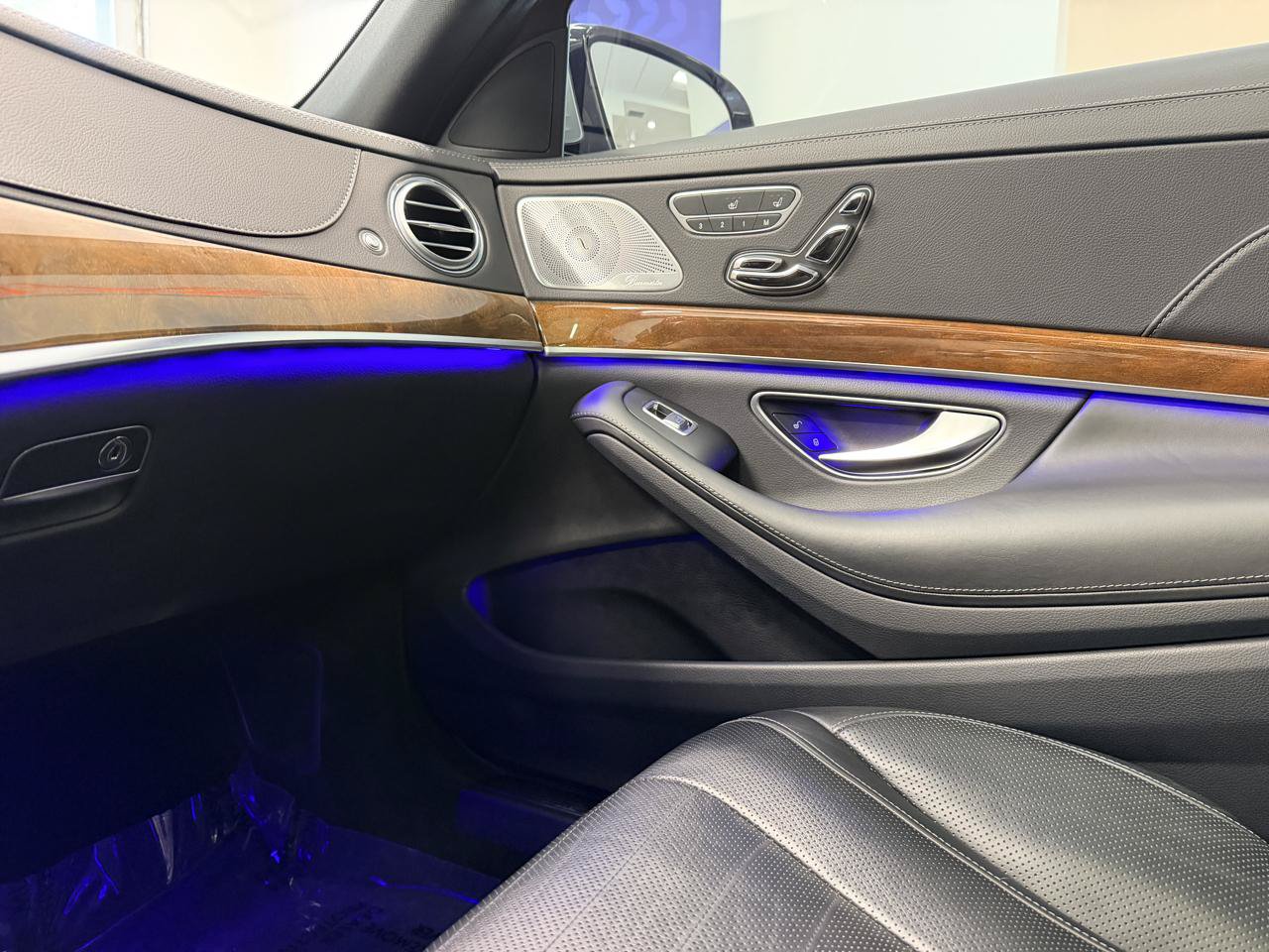 Used 2015 Mercedes-Benz S 550 Sedan image 50