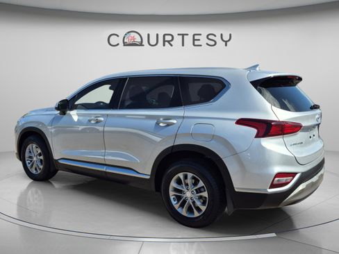 Used 2019 Hyundai Santa Fe SEL FWD image 3