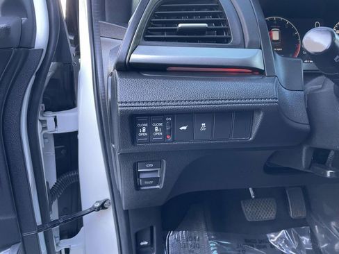Used 2025 Honda Odyssey Sport-L image 33