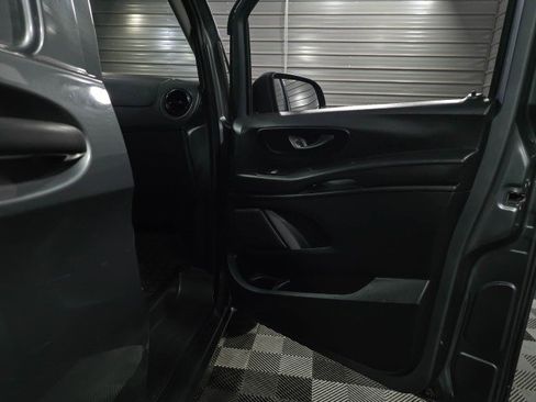 Used 2021 Mercedes-Benz Metris image 29