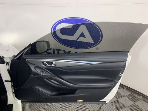 Used 2017 INFINITI Q60 2.0t w/ Moonroof Package image 32