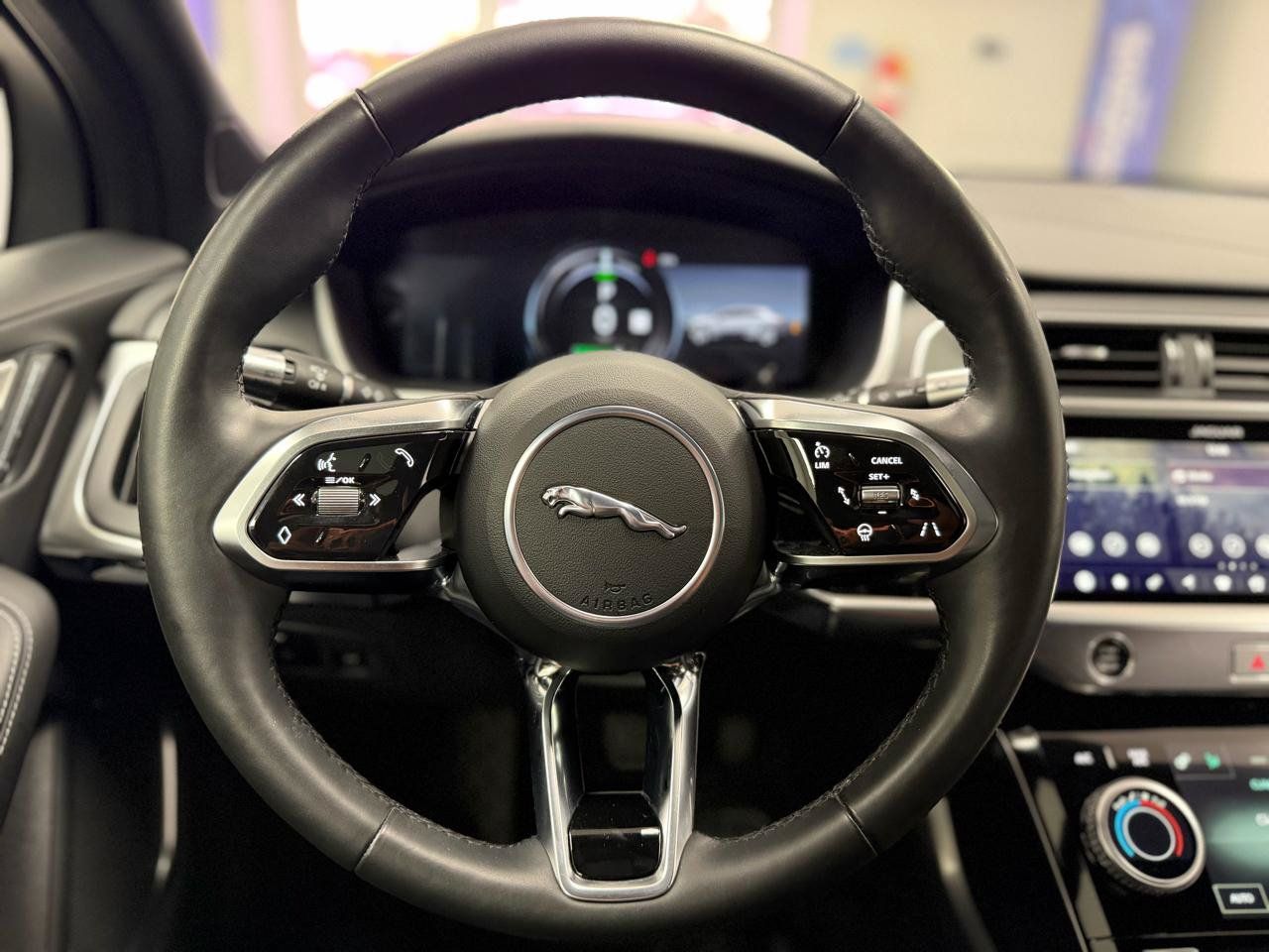 Used 2020 Jaguar I-PACE SE AWD/4WD image 17