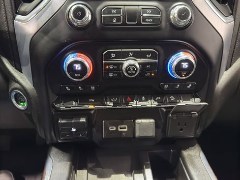 Used 2023 GMC Sierra 2500 SLT w/ SLT Premium Package image 35