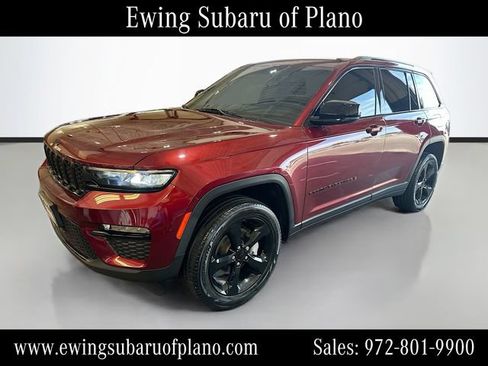 Used 2023 Jeep Grand Cherokee Limited w/ Black Appearance Package RWD image 3