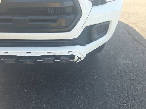 Used 2016 Toyota Tacoma SR RWD image 12