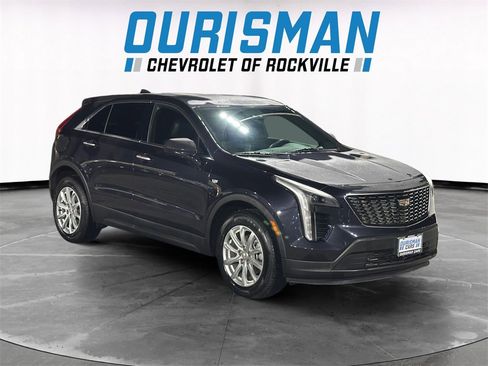 Used 2022 Cadillac XT4 Luxury w/ Cold Weather Package image 1