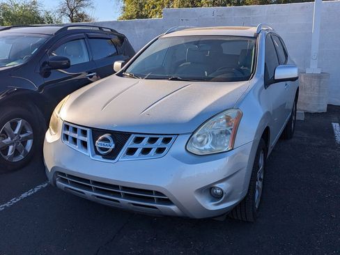 Used 2013 Nissan Rogue SL image 2