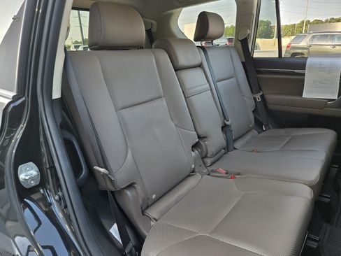 Used 2022 Lexus GX 460 Luxury w/ Accessory Package AWD/4WD image 25