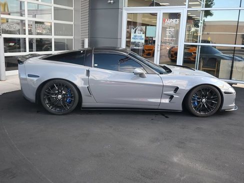 Used 2010 Chevrolet Corvette ZR1 w/ Preferred Equipment Group RWD image 12