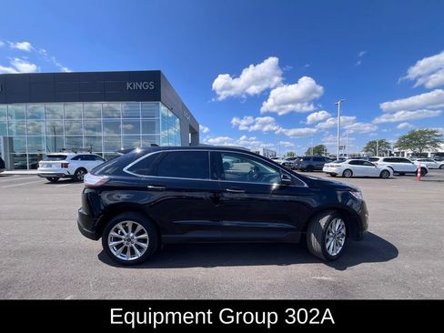 Used 2018 Ford Edge Titanium w/ Equipment Group 302A AWD/4WD image 2