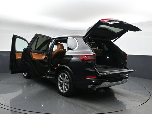 Used 2021 BMW X5 xDrive40i w/ Premium Package AWD/4WD image 29