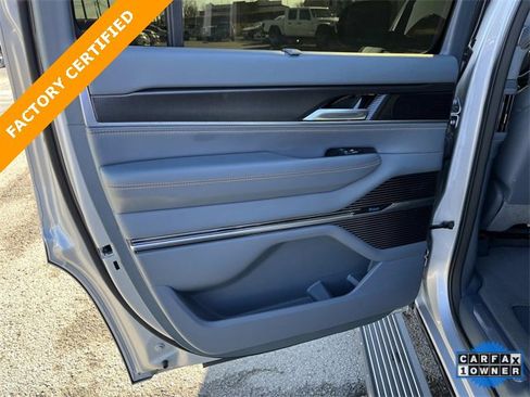 Certified 2024 Jeep Grand Wagoneer Series III w/ Rear Seat Video Group 1 image 18