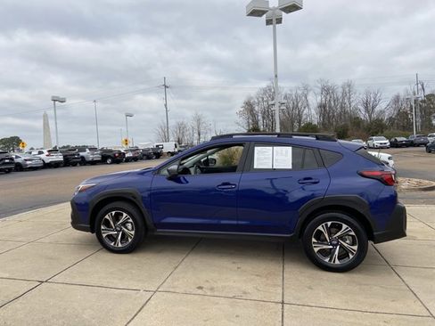 Used 2024 Subaru Crosstrek 2.0i Premium image 6
