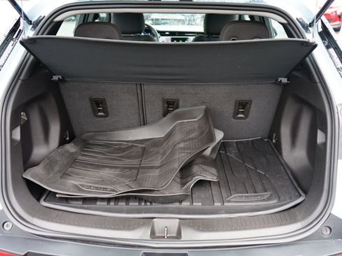 Used 2023 Chevrolet Bolt EUV LT image 12