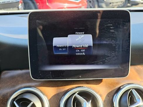 Used 2019 Mercedes-Benz GLA 250 4MATIC image 38