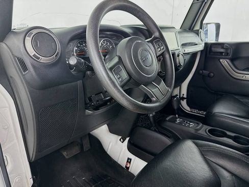 Used 2015 Jeep Wrangler Unlimited Sport AWD/4WD image 4