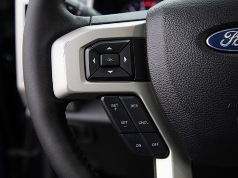 Used 2019 Ford F350 Lariat image 26