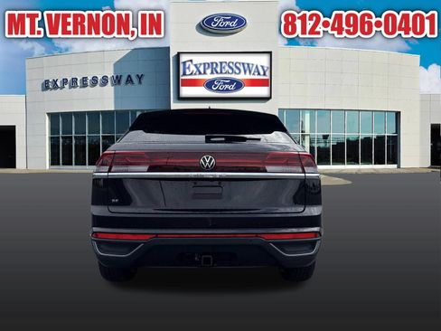 Used 2025 Volkswagen Atlas Cross Sport SE FWD image 10
