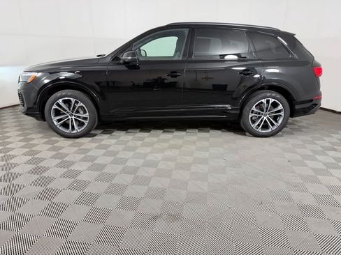Used 2025 Audi Q7 2.0T Premium w/ Convenience Plus Package AWD/4WD image 2
