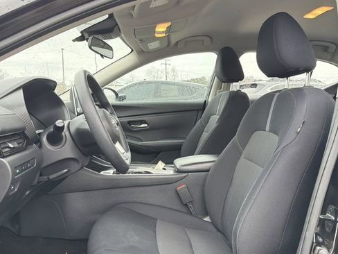 Used 2024 Nissan Sentra SV image 9