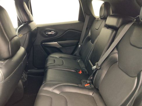 Used 2021 Jeep Cherokee Latitude Lux 80th Anniv w/ Quick Order Package 26U 80TH FWD image 18