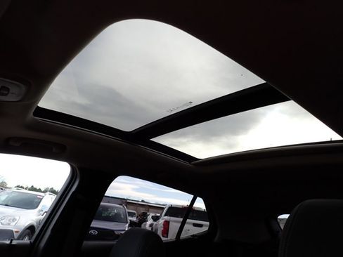 Used 2023 Buick Encore GX Essence w/ Experience Buick Package image 17