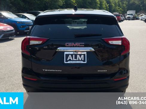 Used 2024 GMC Terrain SLE AWD/4WD image 6