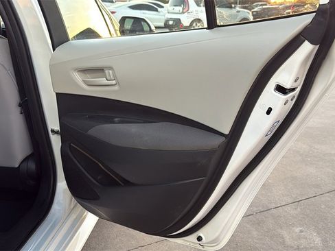 Used 2023 Toyota Corolla LE image 27