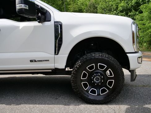 Used 2024 Ford F250 Platinum AWD/4WD image 45
