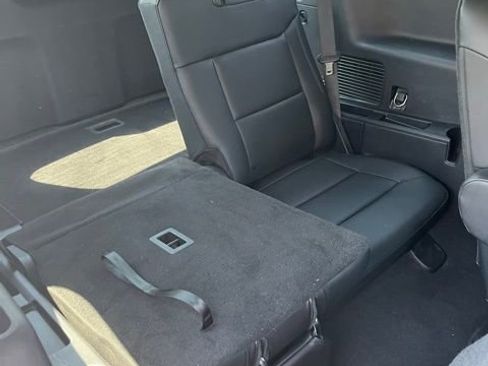 Used 2022 Ford Explorer XLT w/ Equipment Group 202A image 14