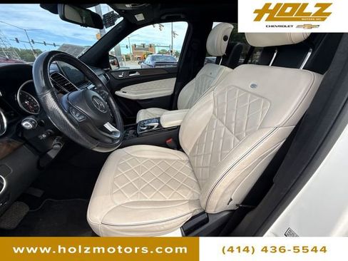 Used 2017 Mercedes-Benz GLS 550 4MATIC image 35