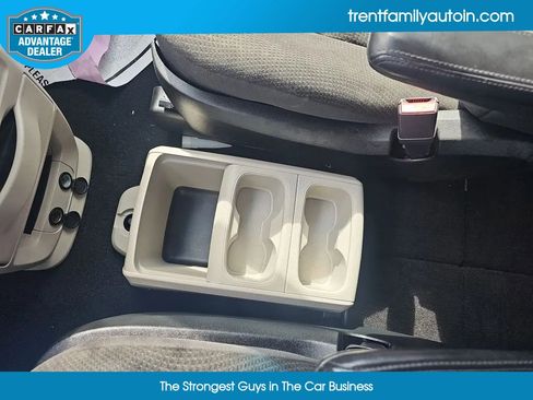 Used 2018 Dodge Grand Caravan SE image 24