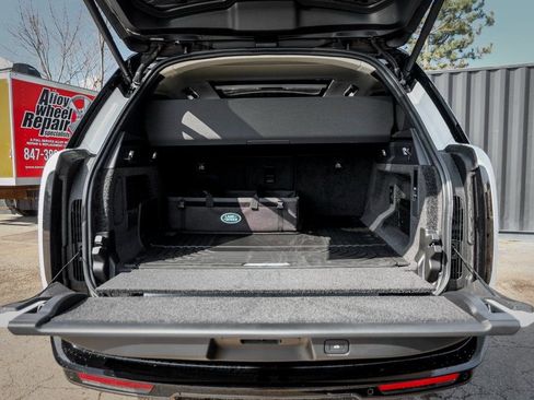 New 2025 Land Rover Range Rover SE image 8